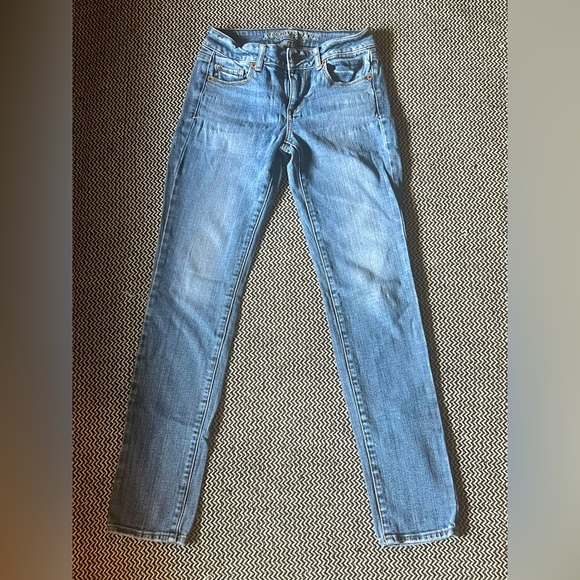 American Eagle Outfitters Denim - American Eagle Skinny Stretch light wash 2 Regular